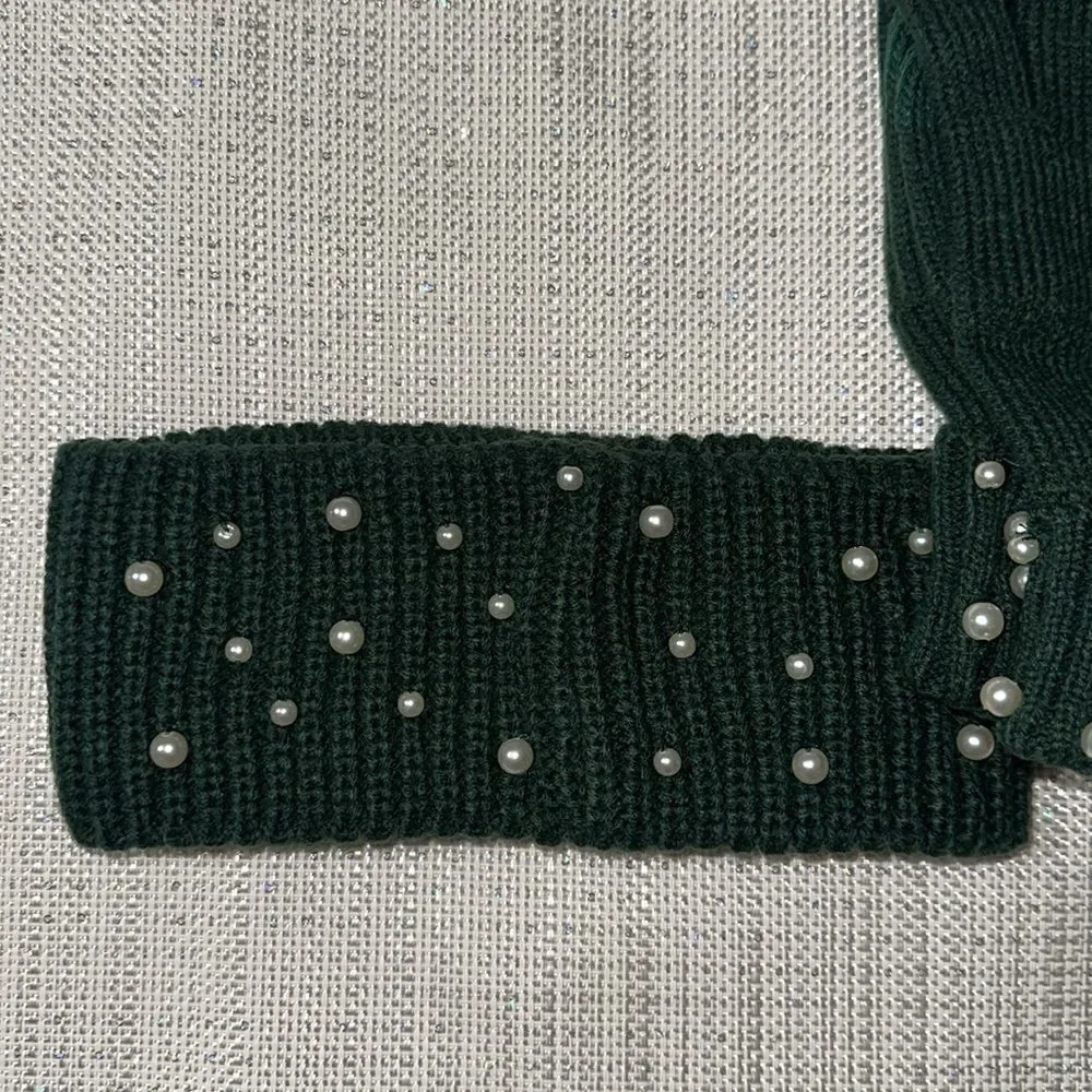 VS Green White Faux Pearl Knit Headband Ear Warmer & Gloves Gift set